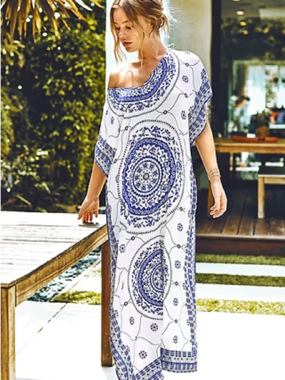 Cupshe White and Blue Medallion Print Maxi Dress